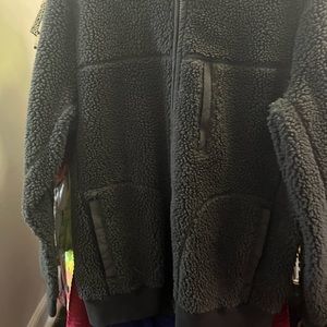 Men’s army green jacket